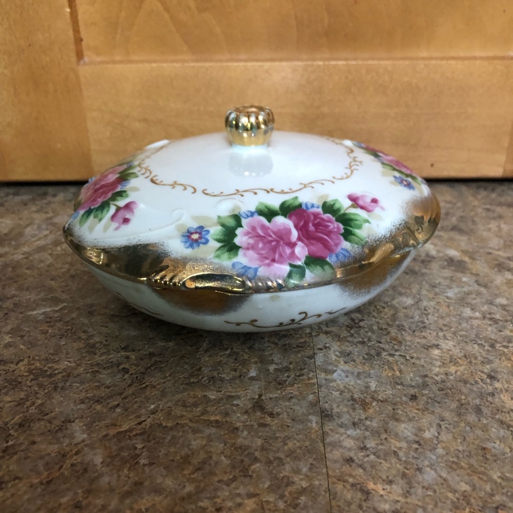 Dresden Garland 6” Trinket Box/Candy Dish Floral Cabbage Roses Gold Trim